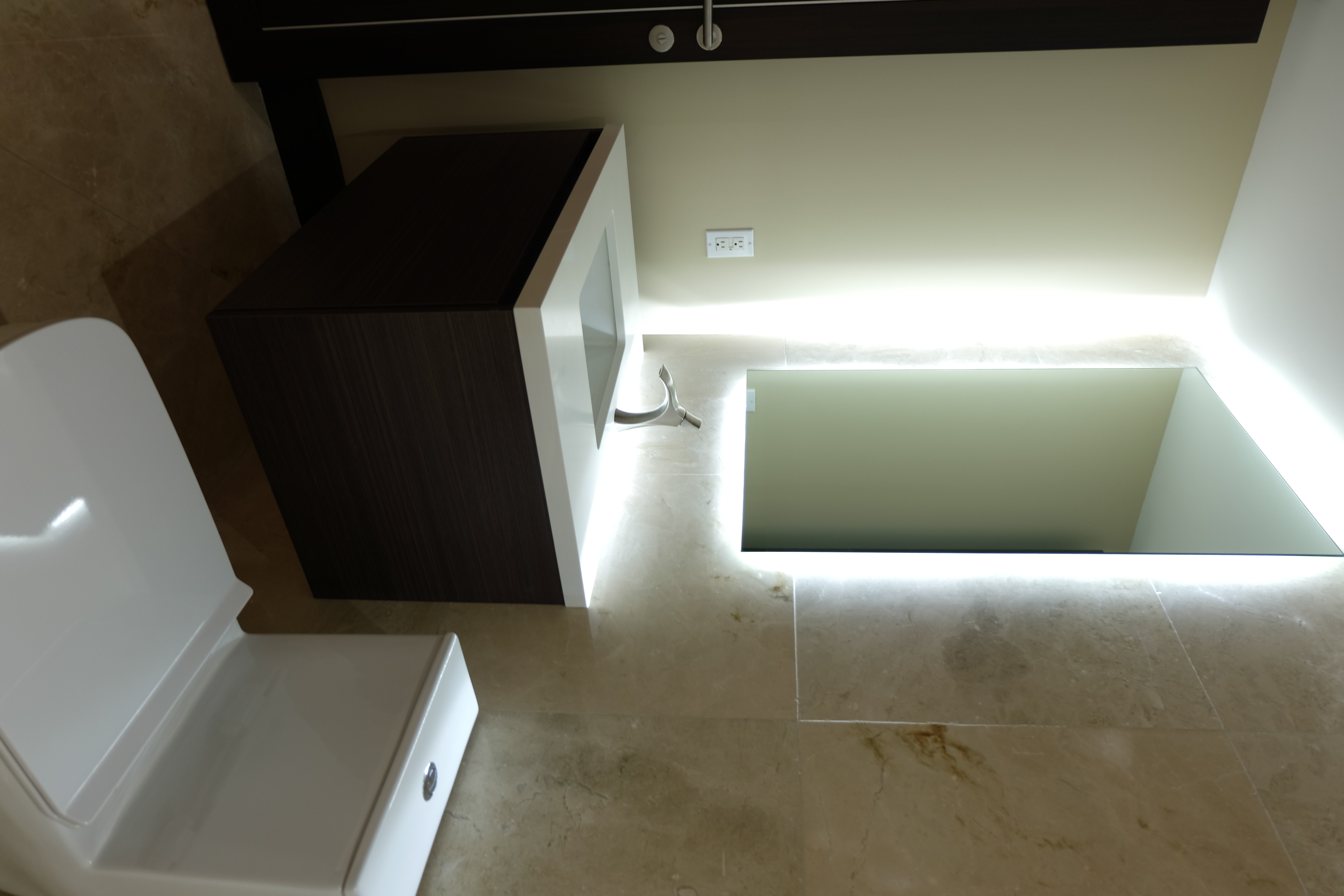 Bathroom contractor Fort Lauderdale tile remodeling detail